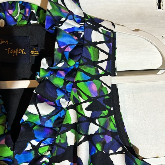 Like New Just Taylor dress size 8 - Picture 5 of 6